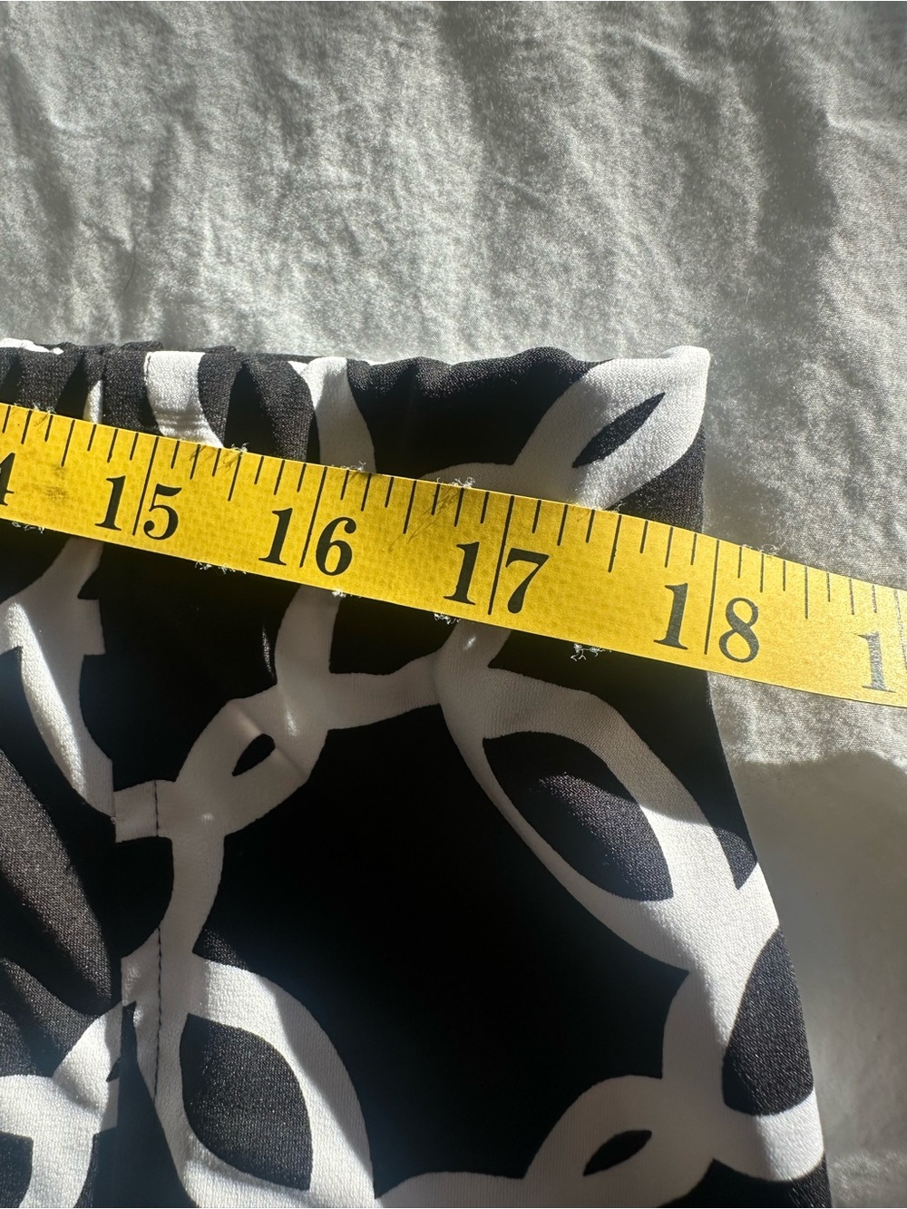 Chico's Black and White Printed Wide-Leg Pants, size XL (3) - Picture 5 of 12